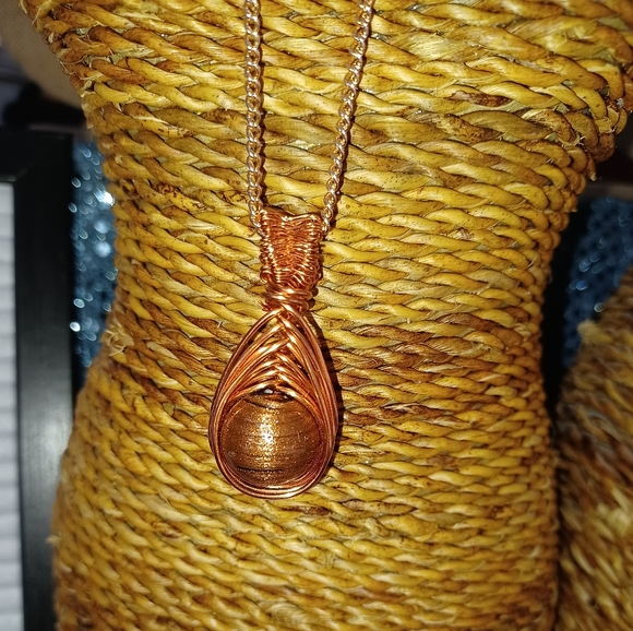 Necklaces - Picture 2 of 9